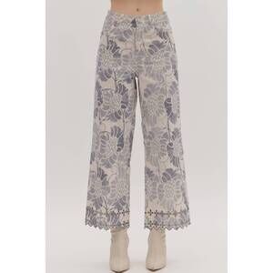 NEW ENTRO floral scalloped eyelet hem pants in ecru